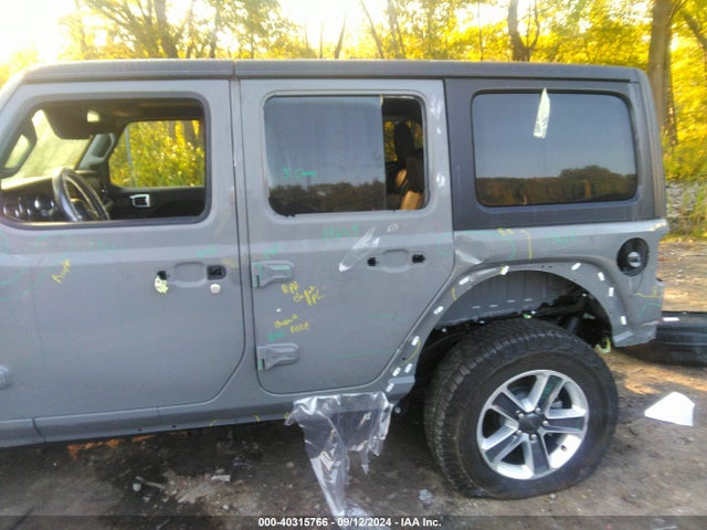 1C4HJXEN8NW148396 Jeep Wrangler Unlimited Sahara 4x4