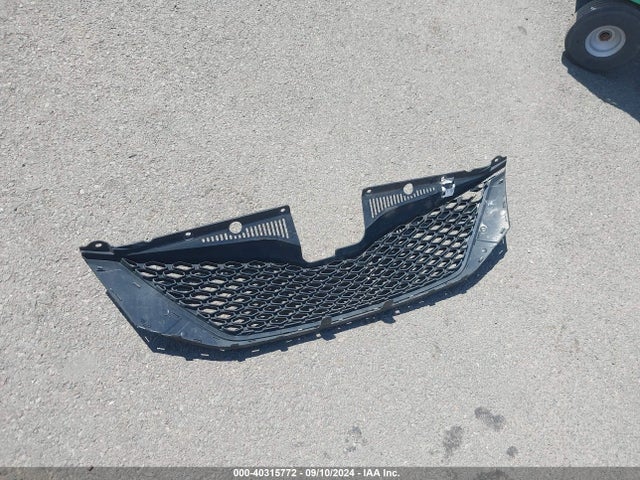 5TDXZ3DC2HS839263 Toyota Sienna Se Premium 8 Passenger