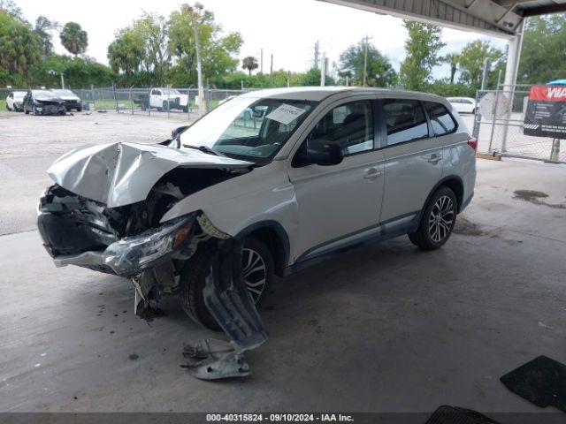 JA4AD2A35HZ067045 Mitsubishi Outlander Es