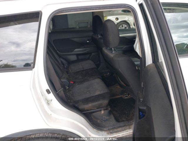 JA4AD2A35HZ067045 Mitsubishi Outlander Es