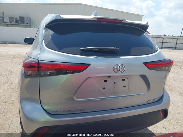 Toyota Highlander Xle 2021 5TDGZRBH5MS525716 Image 17