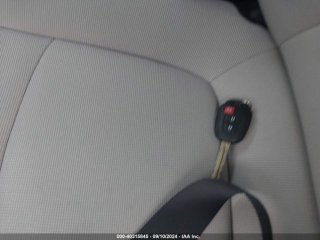 7MUAAAAG9NV026545 Toyota Corolla Cross L