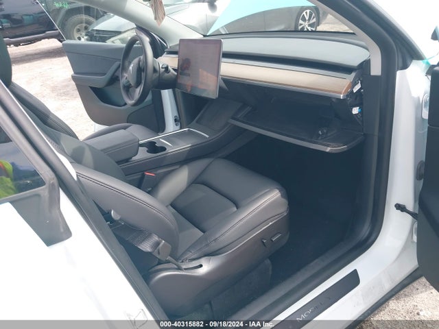2022 TESLA MODEL Y 7SAYGAEE9NF464456 Photo 4
