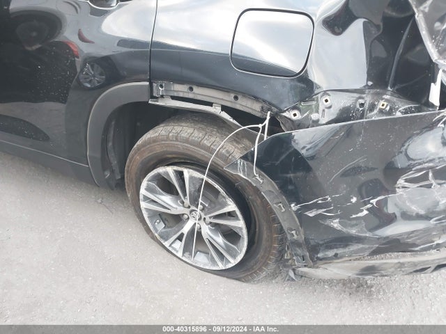 Toyota Highlander Le Plus 2019 5TDZZRFH4KS324809 Image 17
