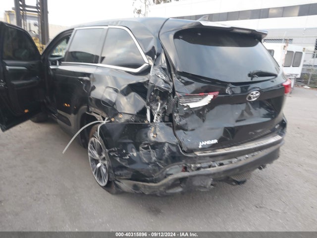 Toyota Highlander Le Plus 2019 5TDZZRFH4KS324809 Image 6