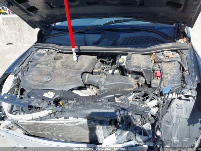 SJKCH5CP5HA031260 Infiniti Qx30 Premium