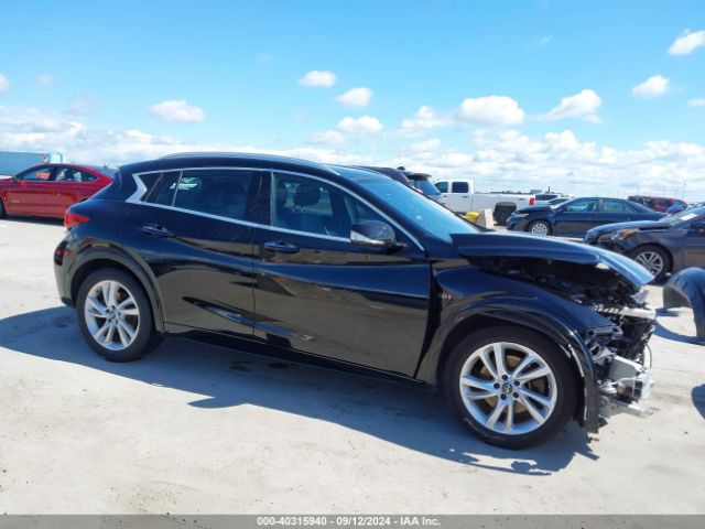 SJKCH5CP5HA031260 Infiniti Qx30 Premium