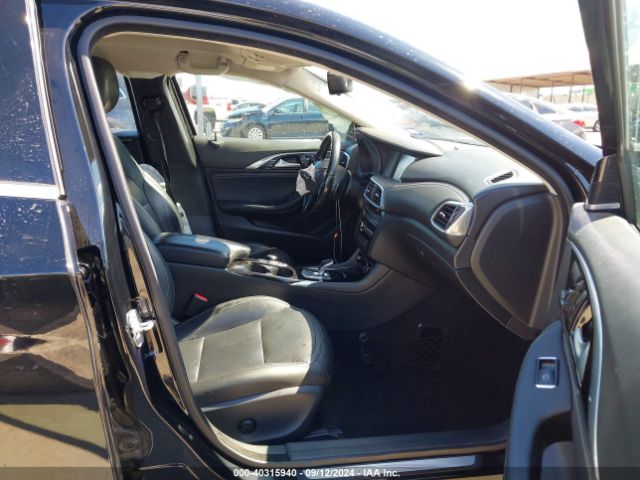 SJKCH5CP5HA031260 Infiniti Qx30 Premium