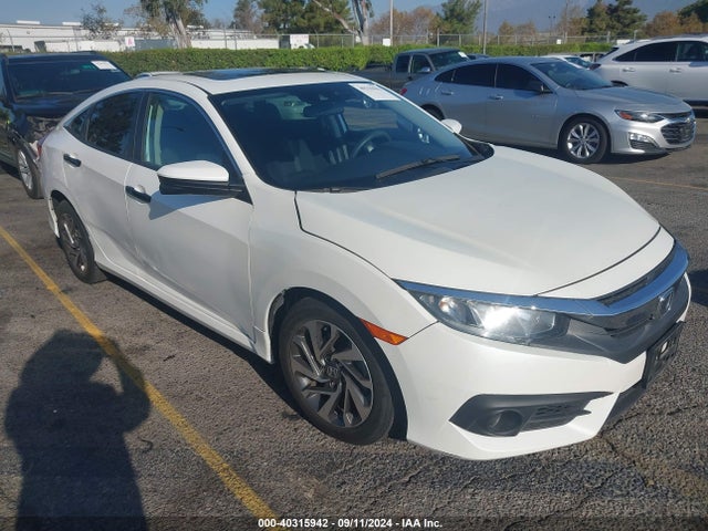 Honda CIVIC EX 2017 2HGFC2F86HH506628 Image 1