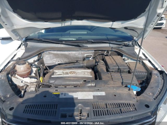 WVGAV7AX2HK044748 Volkswagen Tiguan 2.0t/2.0t S