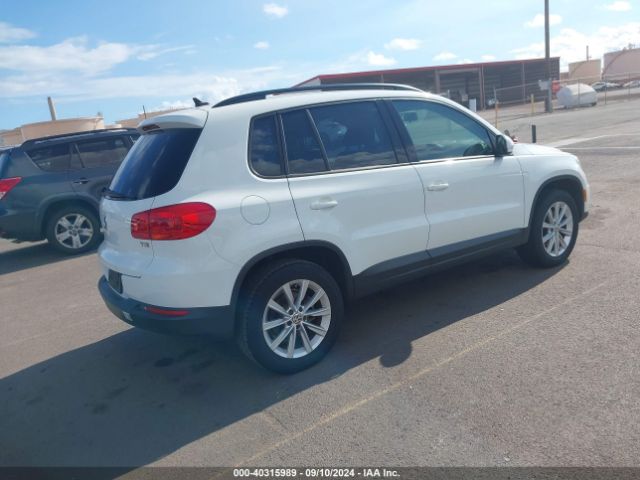 WVGAV7AX2HK044748 Volkswagen Tiguan 2.0t/2.0t S