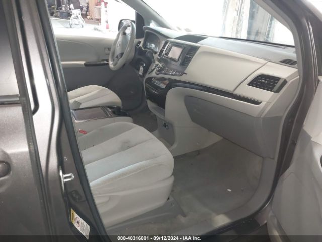5TDKK3DC1ES499517 Toyota Sienna Le V6 8 Passenger