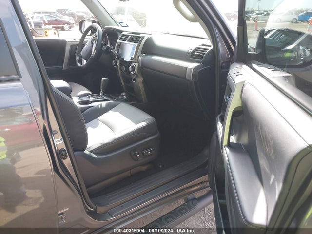 Toyota 4runner Sr5 Premium 2022 JTENU5JR6N6076617 Image 5