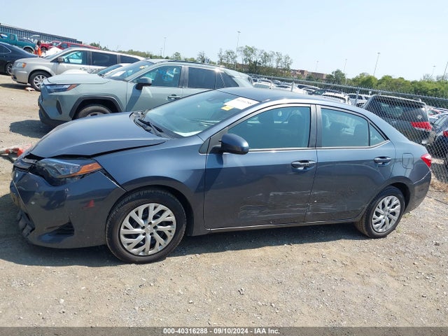 Toyota COROLLA LE 2018 5YFBURHE2JP785369 Image 14