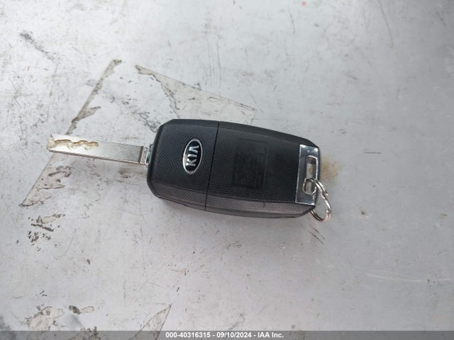 KIA Optima Lx 2019 5XXGT4L33KG280341 Image 11