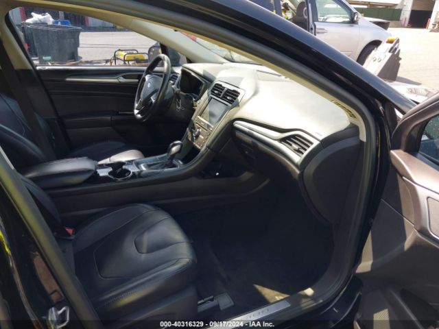 3FA6P0D9XGR129233 Ford Fusion Titanium