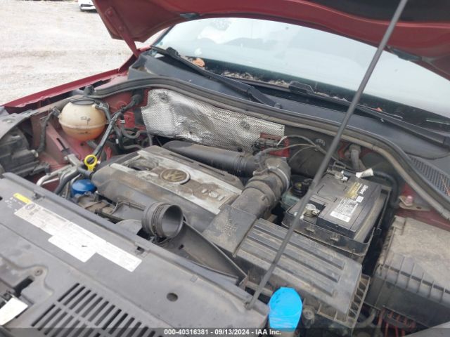 WVGAV7AXXFW115930 Volkswagen TIGUAN S