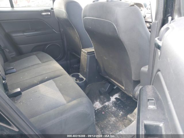 1C4NJRFBXGD650909 Jeep Patriot Latitude