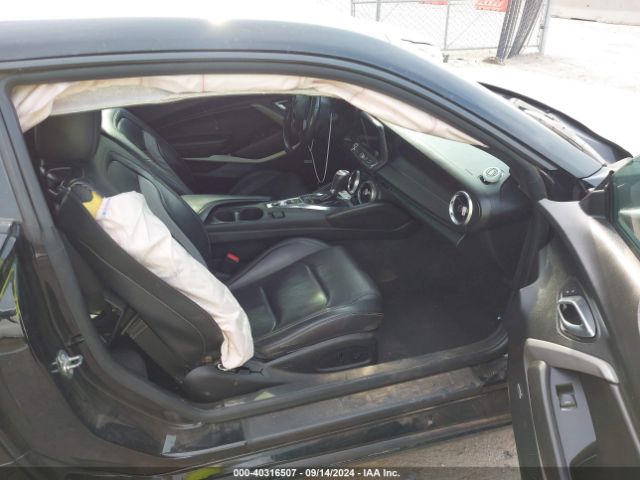 1G1FD1RS8J0143717 Chevrolet Camaro 2lt