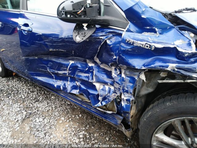 4T1BD1FK8FU147644 Toyota Camry Hybrid Se