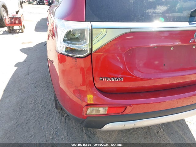 JA4AZ3A34FZ000294 Mitsubishi Outlander Se