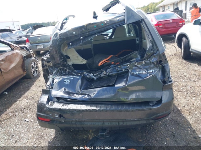 Subaru Forester 2.5i Premium 2018 JF2SJAGC0JH531716 Image 16