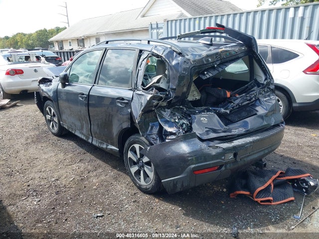 Subaru Forester 2.5i Premium 2018 JF2SJAGC0JH531716 Image 3