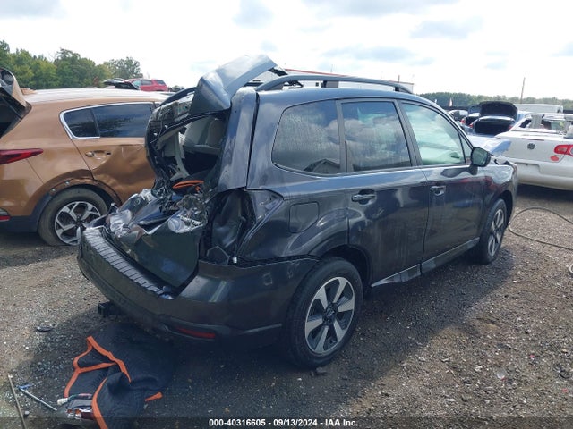 Subaru Forester 2.5i Premium 2018 JF2SJAGC0JH531716 Image 4