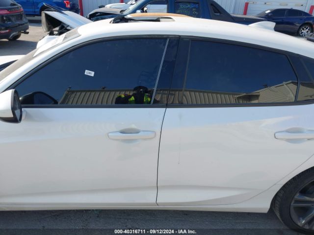 19UDE4H38RA007599 Acura Integra A-spec