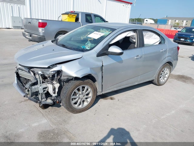 Chevrolet Sonic Lt Auto 2017 1G1JD5SH3H4108408 Image 2