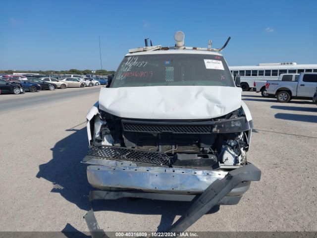 1GCWGAFG2J1904895 Chevrolet Express 2500 Work Van