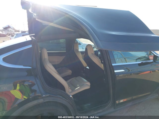 2016 TESLA MODEL X 5YJXCBE40GF003795 Photo 7