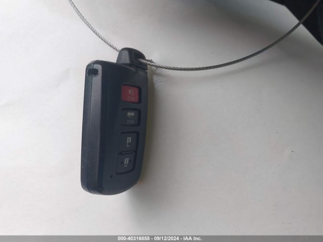2T1BURHE9FC275592 Toyota Corolla Le Premium