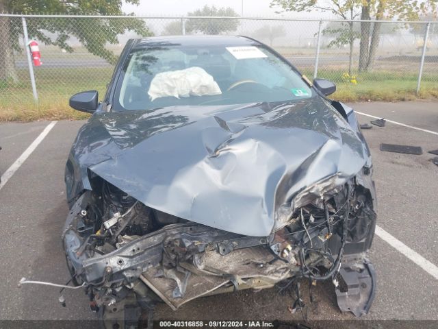 2T1BURHE9FC275592 Toyota Corolla Le Premium