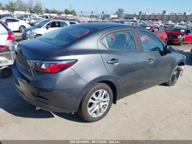 3MYDLBYV1JY300532 Toyota YARIS IA