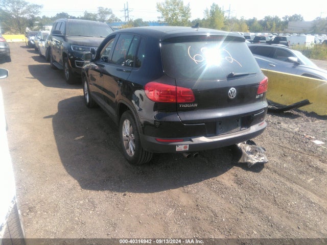 WVGAV3AX8EW565129 Volkswagen TIGUAN SE