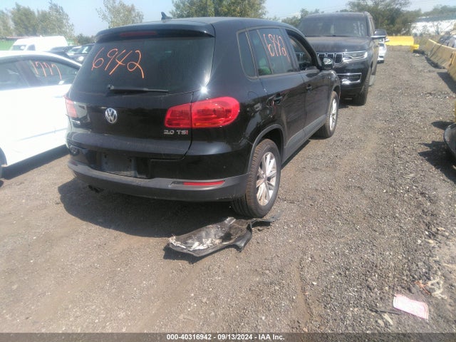WVGAV3AX8EW565129 Volkswagen TIGUAN SE