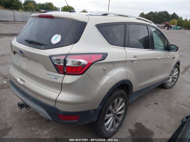 1FMCU9J93HUA94233 Ford Escape Titanium