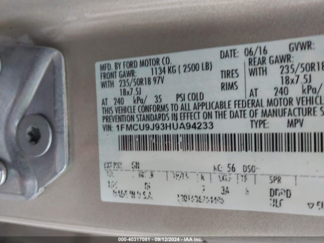 1FMCU9J93HUA94233 Ford Escape Titanium