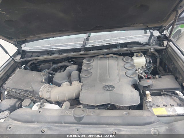 Toyota 4RUNNER SR5 2017 JTEBU5JR0H5437773 Image 10