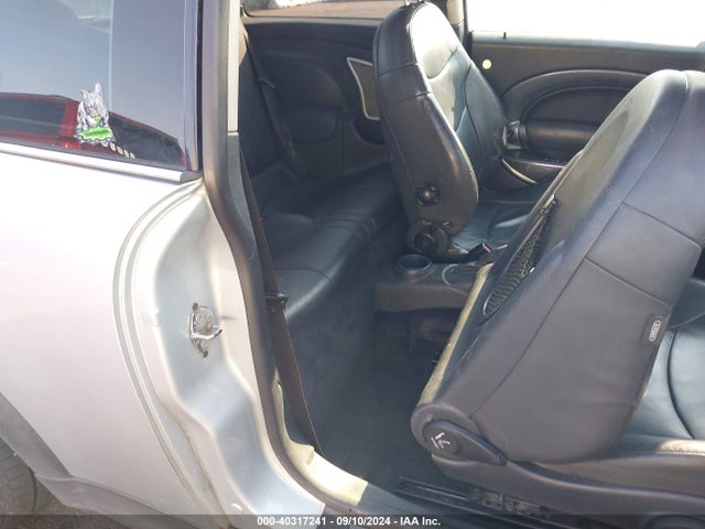 2004 MINI COOPER S WMWRE33404TD79532 Photo 7