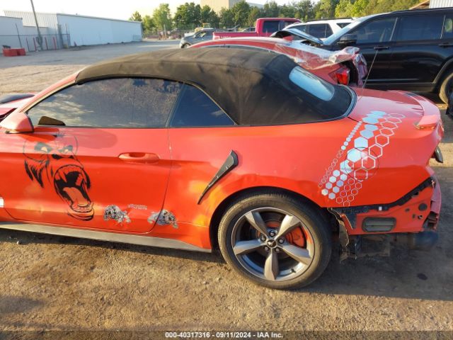 1FATP8EM5F5333315 Ford Mustang V6