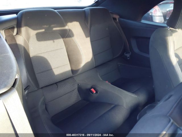 1FATP8EM5F5333315 Ford Mustang V6