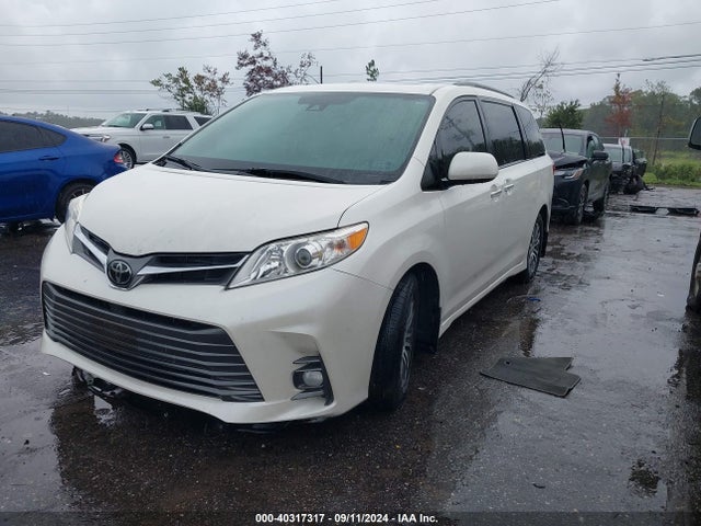 Toyota Sienna Xle Premium 2020 5TDYZ3DCXLS044507 Image 2