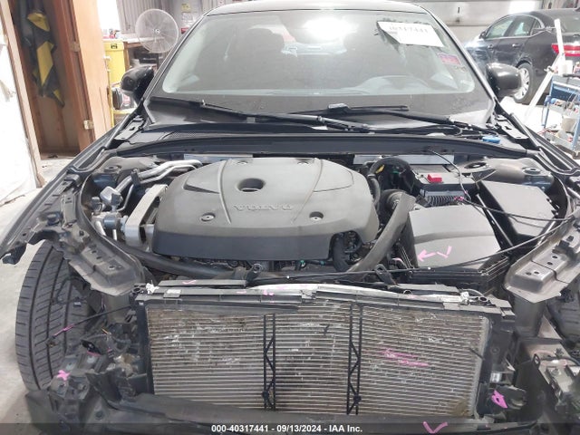 7JR102FK1LG036737 Volvo S60 T5 Momentum
