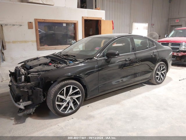 7JR102FK1LG036737 Volvo S60 T5 Momentum