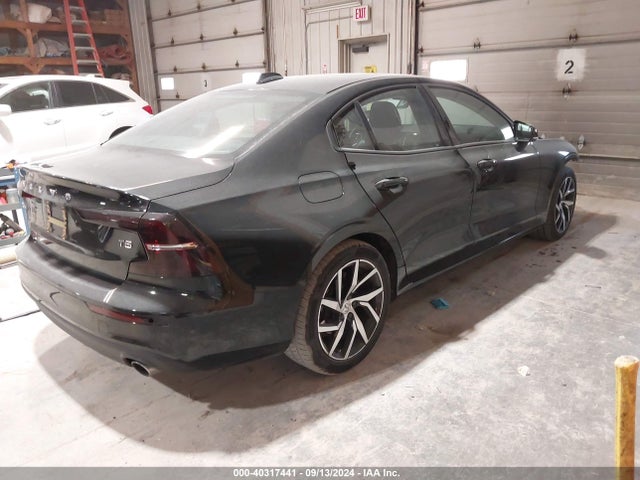 7JR102FK1LG036737 Volvo S60 T5 Momentum
