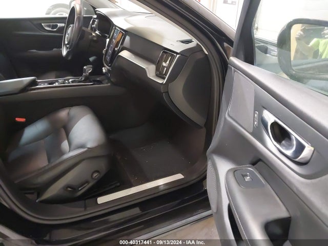 7JR102FK1LG036737 Volvo S60 T5 Momentum