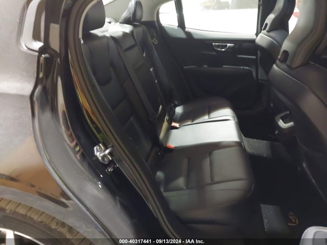 7JR102FK1LG036737 Volvo S60 T5 Momentum
