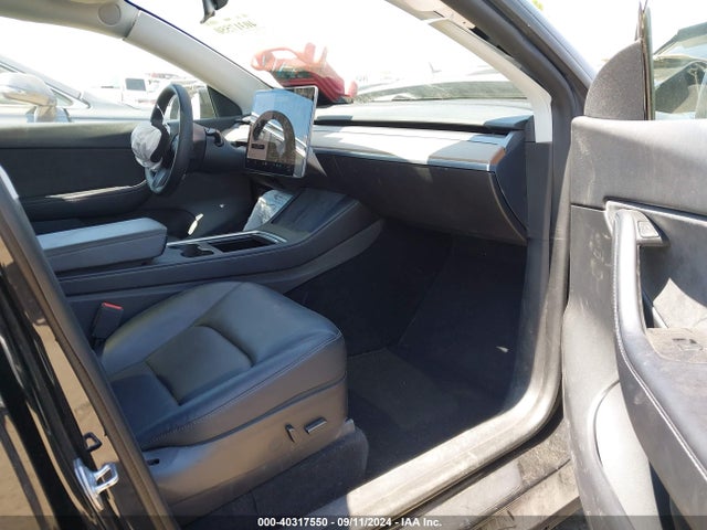 2021 TESLA MODEL Y 5YJYGAEE0MF299487 Photo 4